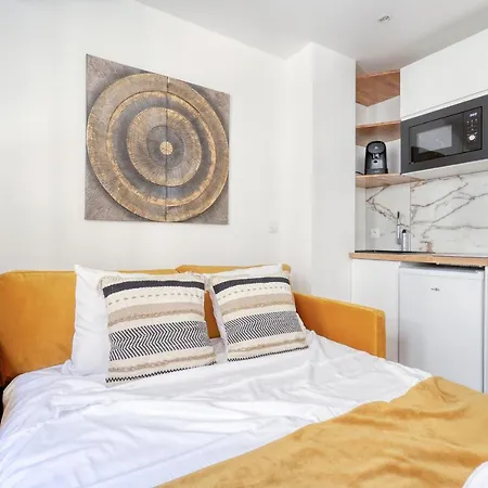 Cutie And Stylish Studio In The Luxury 16th Apartment Paris